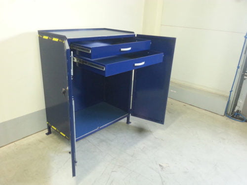 metalni ormani i police