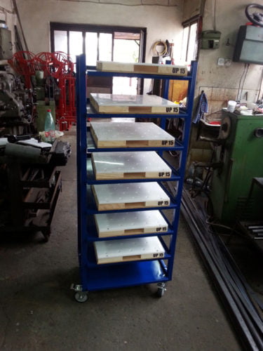 Metalna višenamenska kolica sa policama