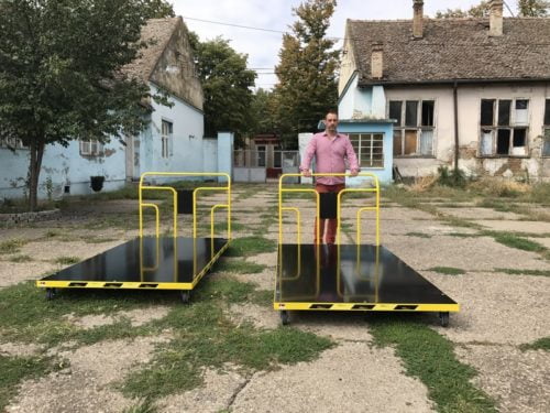 Kolica sa platformom 2400 x 1250 Nosivost 600 kg Tocak  Ø 160 mm 4 okretna, 2 fiksna TPR točak, sivi